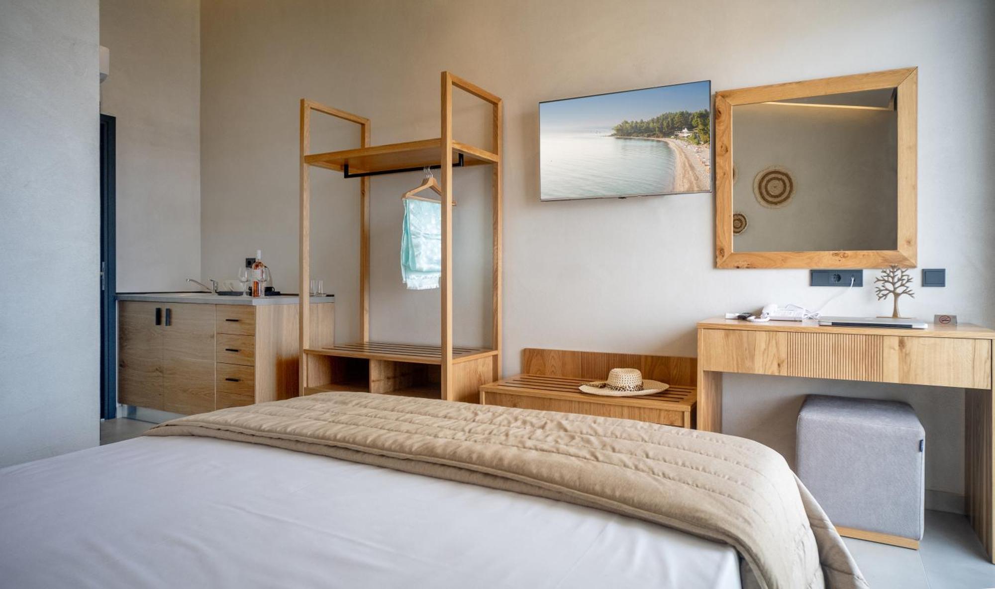 Luminous Luxury Living Aparthotel Kallithea  Bagian luar foto